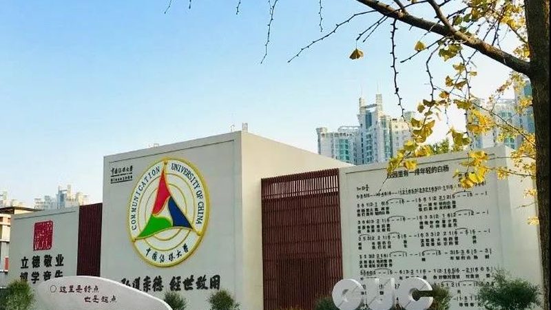 理论知识是基础，但实际操作更为重要。可以通过以下途径进行实践：